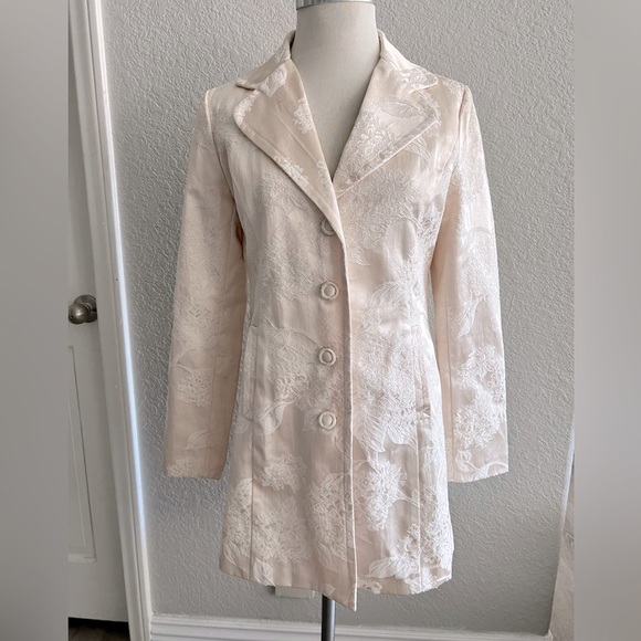 Doll Geki cream / white embroidered long blazer jacket coat women’s size large - Picture 1 of 7